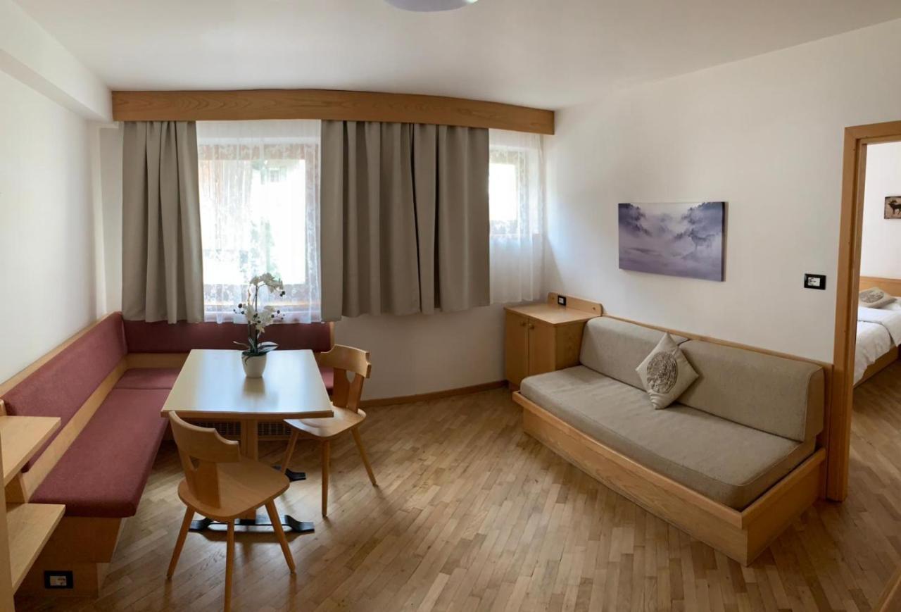 Garnì Tobià Bed & Breakfast Campitello di Fassa Ngoại thất bức ảnh